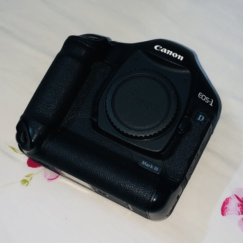 Máy ảnh Canon 1D Mark III sưu tầm, 6k shot
