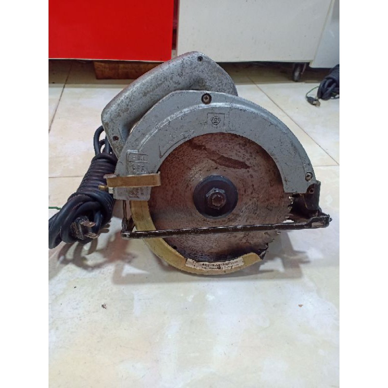 Cưa đĩa Hitachi 165mm