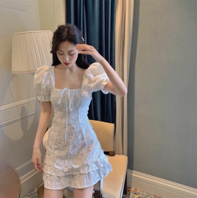 (Có sẵn) Váy cổ vuông tay bồng đuôi cá đính hoa (có ảnh thật) | BigBuy360 - bigbuy360.vn