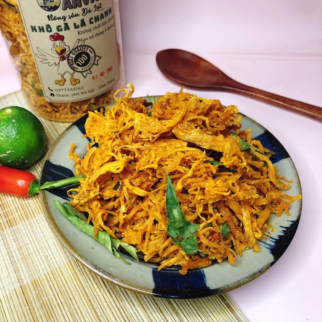 Khô gà lá chanh 300g xé sợi siêu ngon ăn vặt hấp dẫn. | BigBuy360 - bigbuy360.vn