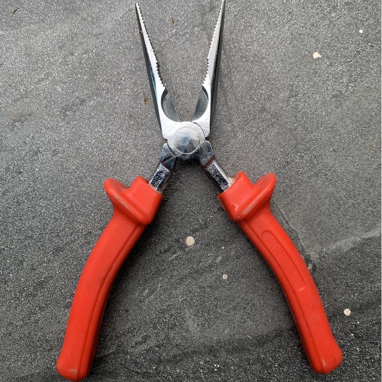 Kìm mũi nhọn Inox - Hàng chất lượng tốt, giá tốt, sử dụng tiện lợi