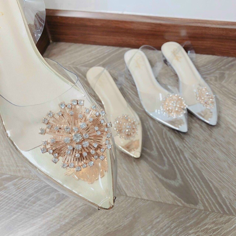 Sandal quai trong khoá đá