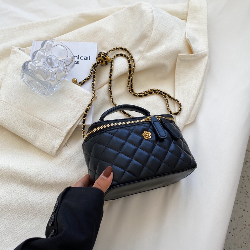 Túi Đeo Chéo Dây Xích Thời Trang Hè Hàng Mới Chất Lượng Cao 2022 Dành Cho Bạn Nữ