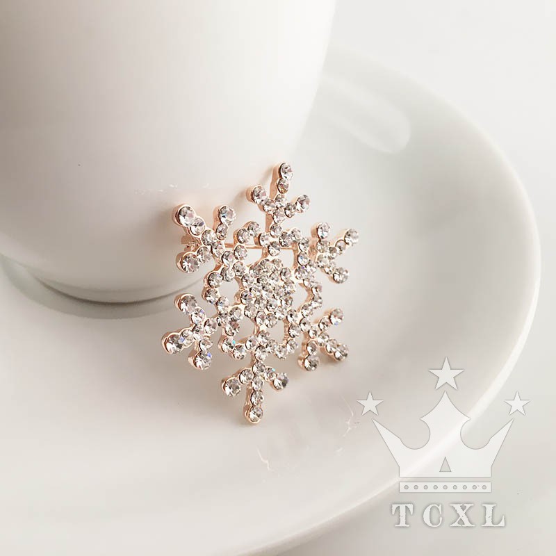 Trâm cài áo hình hoa tuyết đính đá thời trang thanh lịch dành cho nữ