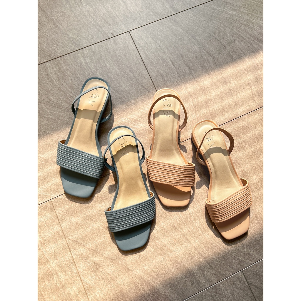 OLV - Giày Beige Basic Sandal