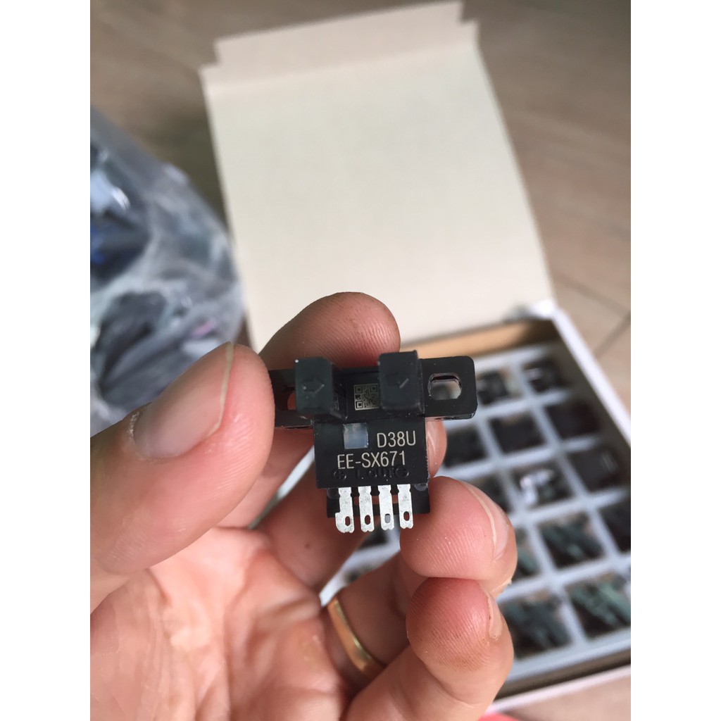 Cảm biến quang OMRON EE-SX670 ;EE-SX671;EE-SX672;EE-SX674,dây kết nối EE-1006;EE-1010