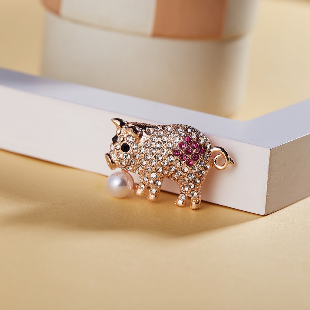 Trâm cài áo hình chú heo đính đá nhiều màu thời trang