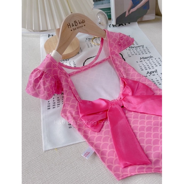 Bikini hồng nơ lưng cho bé gái