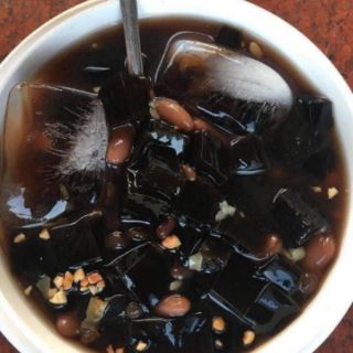 Thạch sương sáo đen