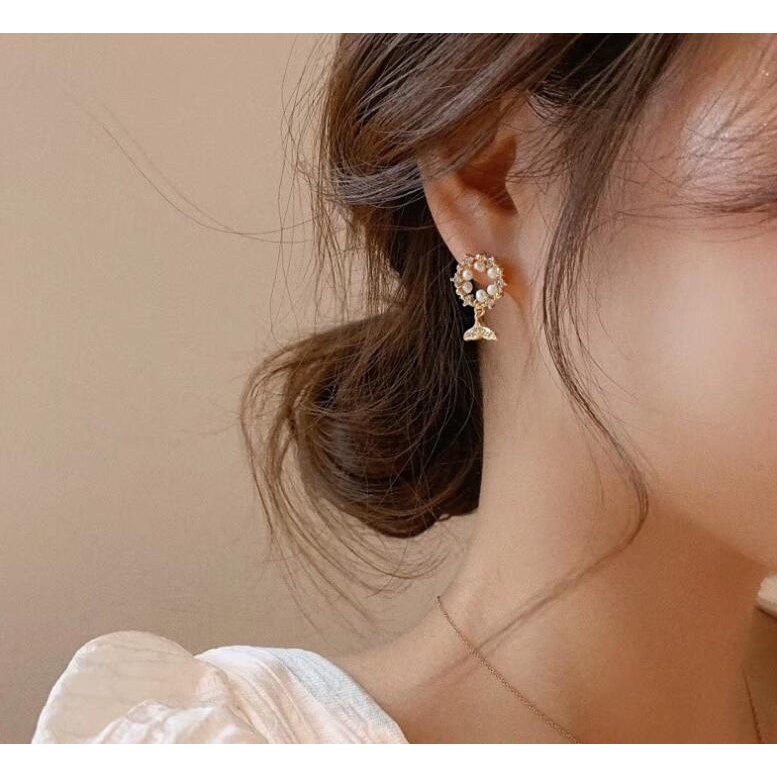 Bông tai mạ bạc 925 hình đuôi cá đính đá dễ thương