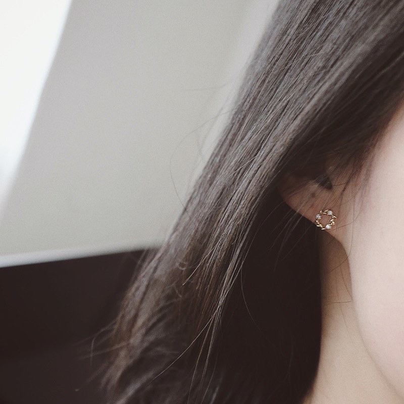 Khuyên tai Laurel s925 𝐥𝐚𝐫𝐞𝐢𝐧.𝐚𝐜𝐜𝐞𝐬𝐬𝐨𝐫𝐢𝐞𝐬