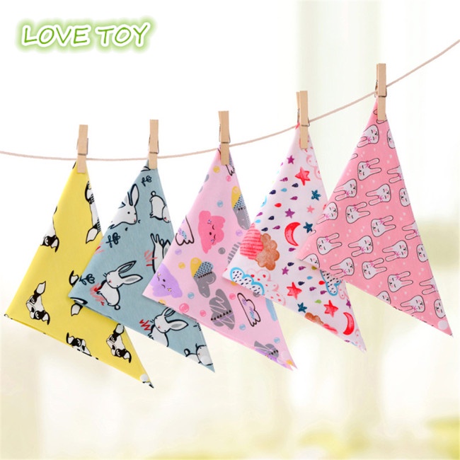 Yếm ăn cotton hình tam giác họa tiết hoạt hình xinh xắn dành cho bé
