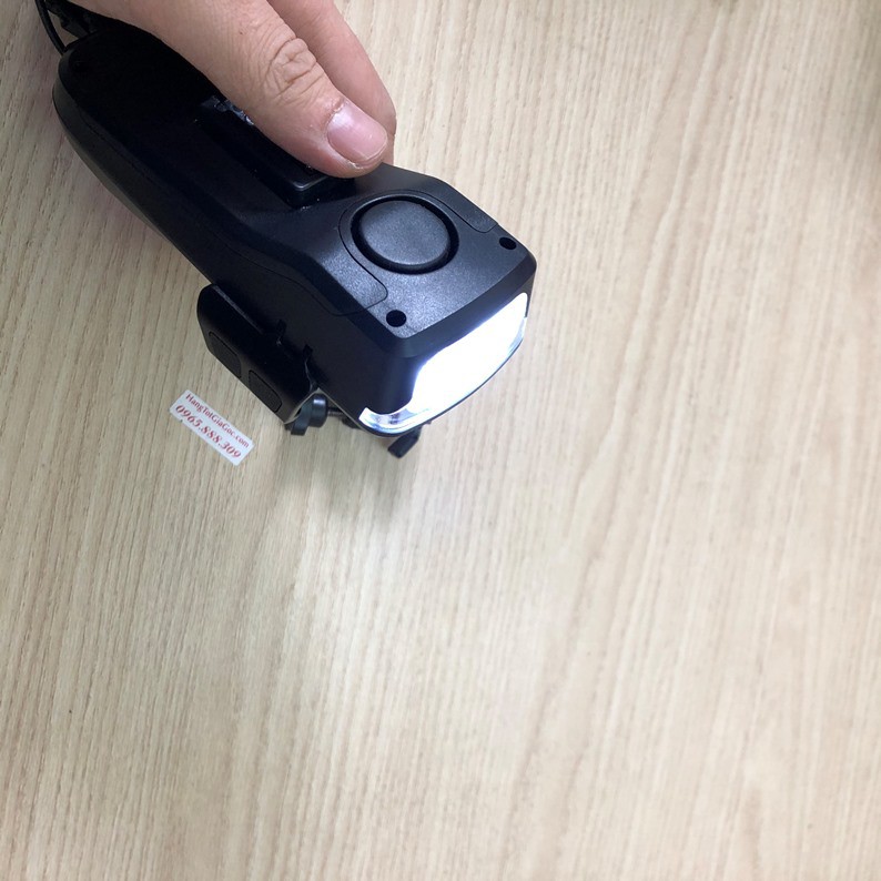 Đèn chiếu sáng cho xe đạp thể thao kết hợp Giá kẹp điện thoại, Sạc dự phòng, Còi điện  – DX21