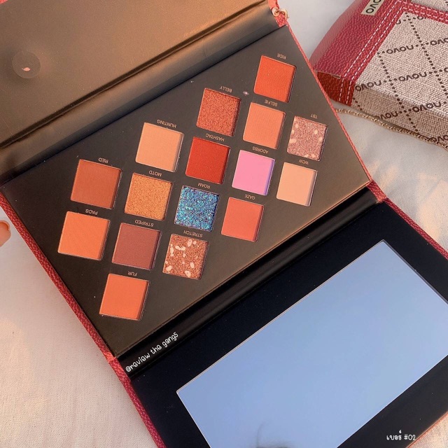 Bảng phấn mắt 16 màu dạng túi xách sang xịn Novo | BigBuy360 - bigbuy360.vn