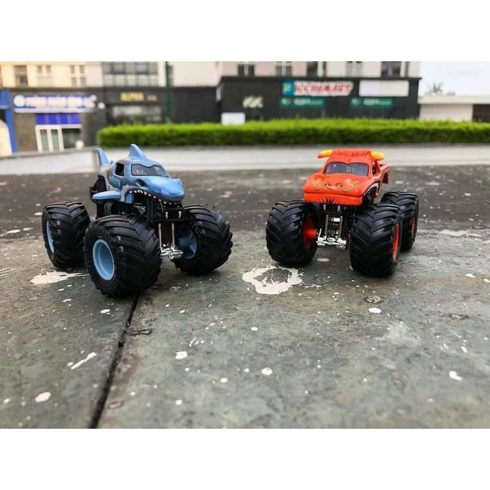 Mô Hình Xe ô tô Địa Hình Đồ Chơi Cho Bé Monster Truck Xe ô tô địa hình giảm sóc chạy đà siêu mạnh siêu bền đa màu sắc