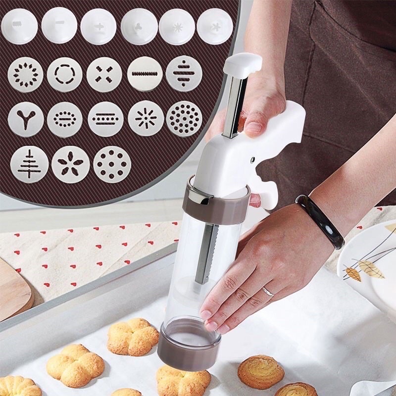 Dụng cụ Súng bắn tạo hình bánh quy gồm khuôn tạo hình bánh quy và đầu bắt bông kem