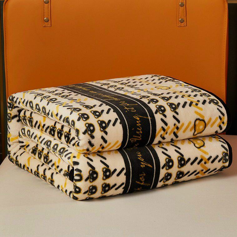 Chăn tuyết nhung sữa mềm mịn - Mềm đắp 4 mùa, chăn văn phòng kích thước 2mx2m3