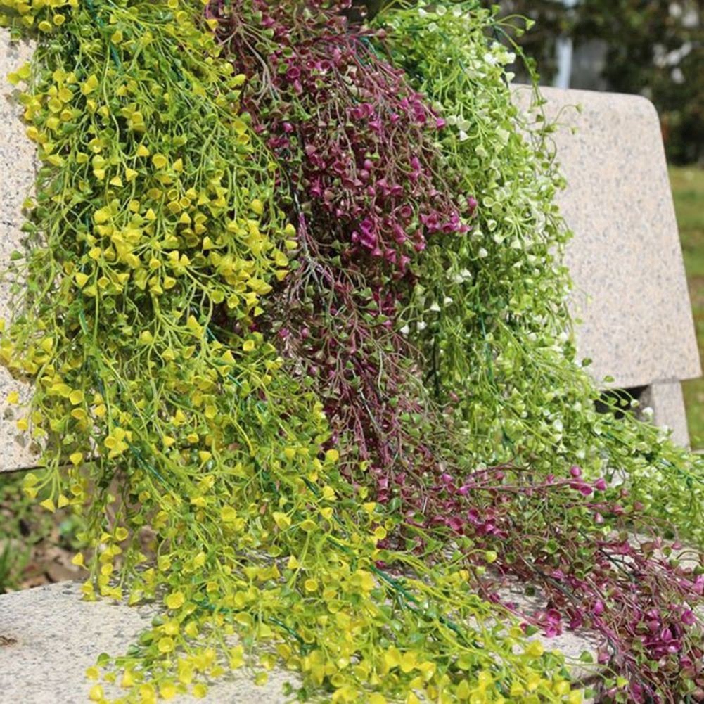 Dây treo hoa leo giả dùng trang trí sân vườn độc đáo