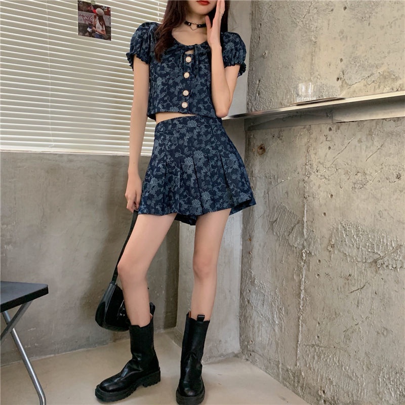 Set Áo Sơ Mi Ngắn Tay Thiết Kế Mới Mùa Hè Kèm Chân Váy Xếp Ly Dành Cho Nữ 2022