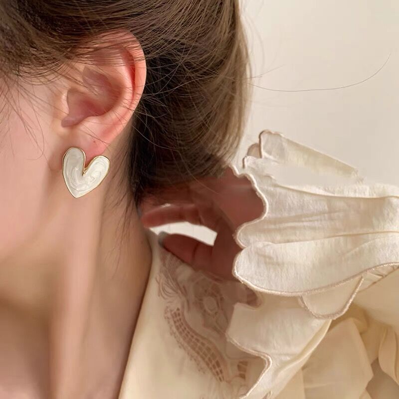 Bông Tai Hình Trái Tim Màu Trắng Phong Cách Pháp Cổ Điển Thời Trang Xuân Hè Xinh Xắn Cho Nữ 53984