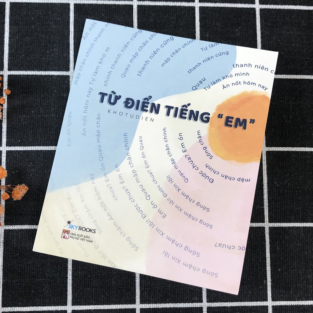 Sách - Từ Điển Tiếng “Em”