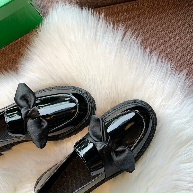 Giày búp bê mũi tròn da trơn phối nơ tai thỏ xinh xắn