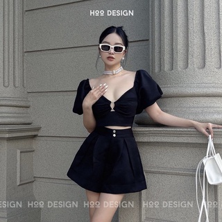 Áo Croptop Tay Phồng Phối Khoen Ngực Khóa Kim Loại Sau Lưng Màu Đen - HOO DESIGN