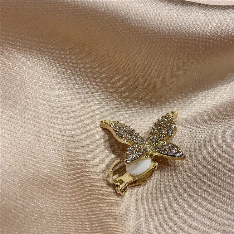 Khuyên Kẹp Vành Tai Không Xỏ Lỗ Hình Bướm Đính Kim Cương Toàn Diện Phong Cách Hàn Quốc Đơn Giản Và Đa Năng Dành Cho Bạn Nữ