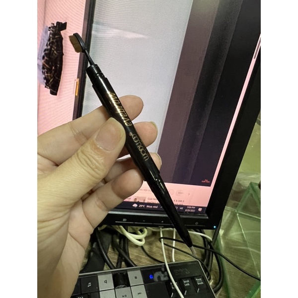 Chì kẻ mày lâu trôi không thấm nước Wodwod