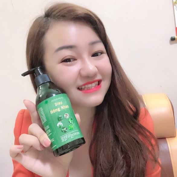 Dầu gội Diệp Hồng Nhan - Hỗ trợ kích thích sự phát triển của nang tóc, cho mái dày, suôn mượt