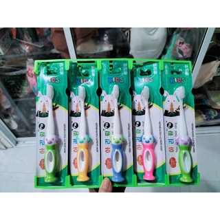 Bàn chải đánh răng trẻ em