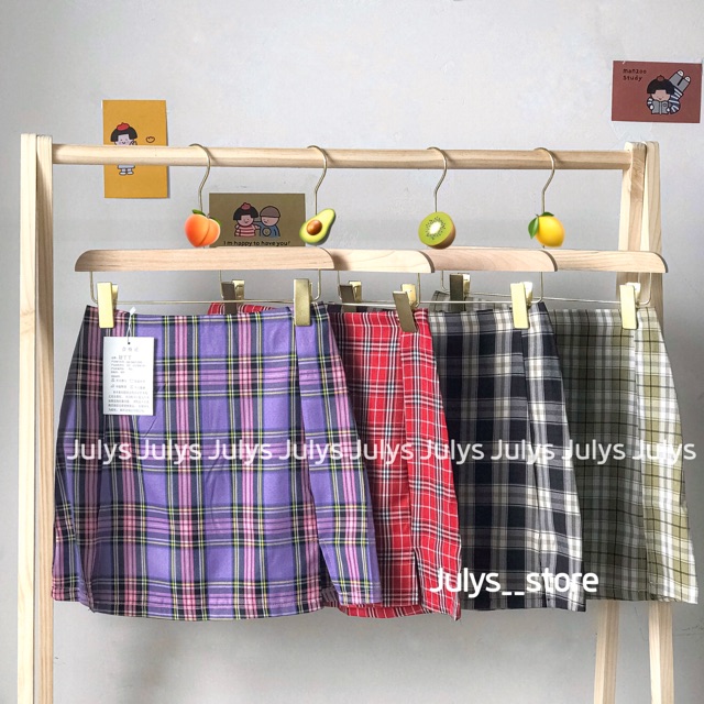 Chân váy xẻ đùi kẻ (ảnh THẬT)