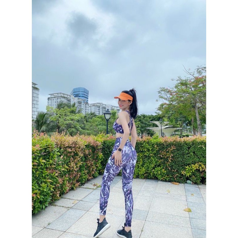 quần tregging và áo tập gym