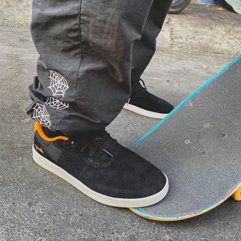 [Mã FAGREEN245 giảm tới 30K đơn 99K] Giày Sneaker RieNevan - SK8 [phối màu Đen - Xám - Cam] | BigBuy360 - bigbuy360.vn
