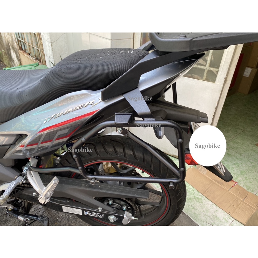 Baga hông Givi SBL Winner X, thích hợp lắp các loại thùng hông givi