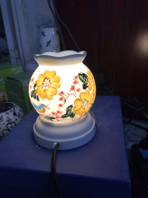 Đèn xông tinh dầu Bát Tràng giao mẫu ngẫu nhiên