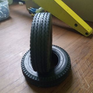 2 Lốp xe rc truck 1/14