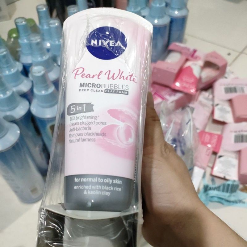 Sữa Rửa Mặt Nữ Khoáng Chất Trắng Da Nivea 100g