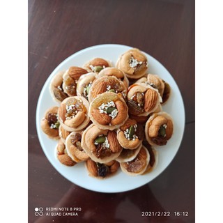 Bánh đồng tiền mix hạt điều, hạnh nhân, nho khô, bí xanh, mè