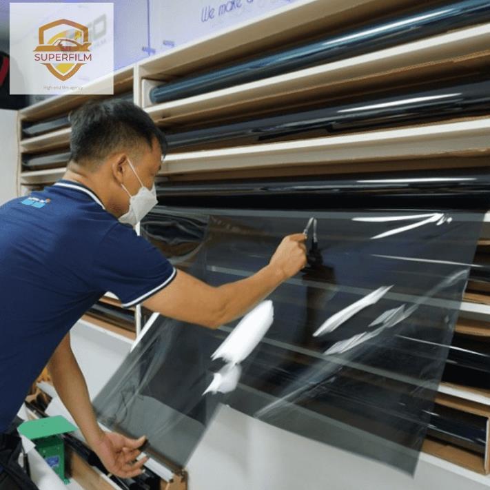Tấm Phim cách nhiêt ô tô 3M dán xe 07 chỗ [ 50x100cm]
