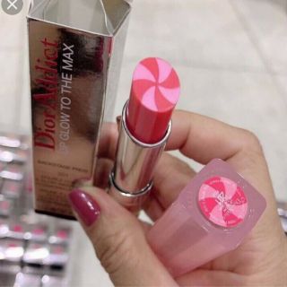 Son dưỡng môi Dior đủ màu ah.