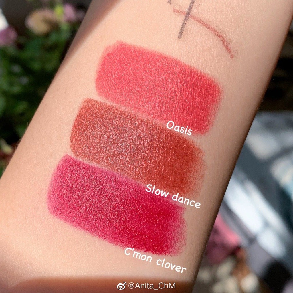 Son COLOURPOP Lux VELVET BLUR