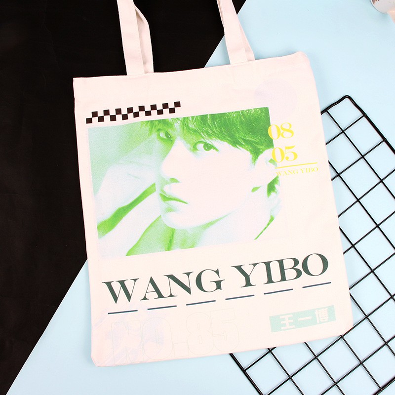 [Có sẵn] Túi canvas in hình chibi Vương Nhất Bác Wang Yi Bo hàng thiết kế trạm fansite