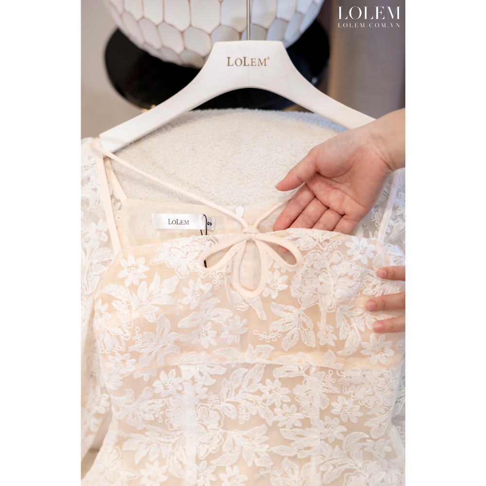 Áo ren tiểu thư LOLEM AK1253 thiết kế cổ vuông tay lỡ vải ren thoáng mát mềm mại