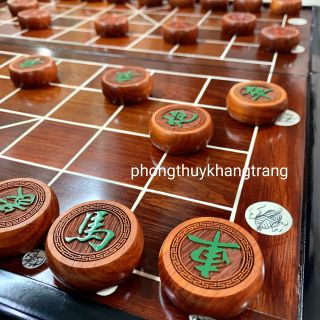 Quân cờ gỗ hương ta