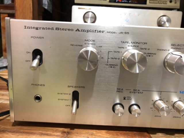 AMLY NHẬT VICTOR J5