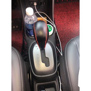 Fadil,Bọc cần số + tay phanh da thật chỉ đỏ xe Vinfast Fadil .