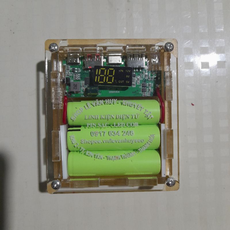 Sạc dự phòng mê ca 3 pin 18650 ( không cáp)