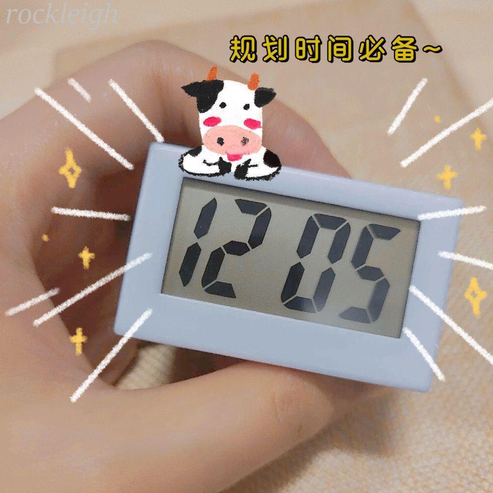 Đồng Hồ Hình Tam Giác Mini 14 / 9 Để Bàn Trang Trí Dễ Thương Cho Nữ Sinh