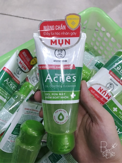 Gel rửa mặt kiểm soát nhờn Acnes Mentholatum (100g)